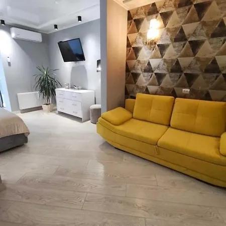 стрийська 108 жк національний St Stryiska 108 Appartamento *